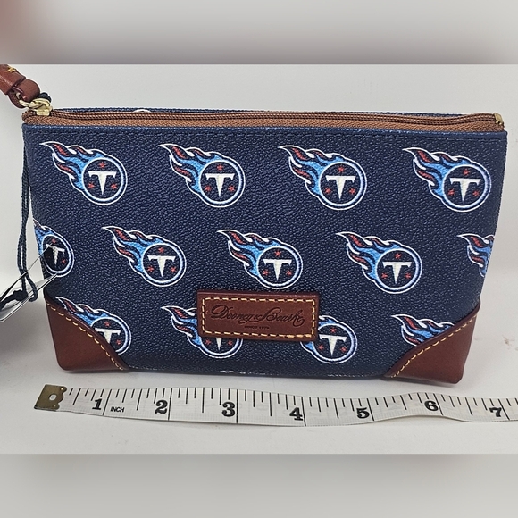 Dooney & Bourke Tennessee Titans Cosmetic Bag Zippered Pouch 6.5 X 4 X 2 NWT - Picture 10 of 11